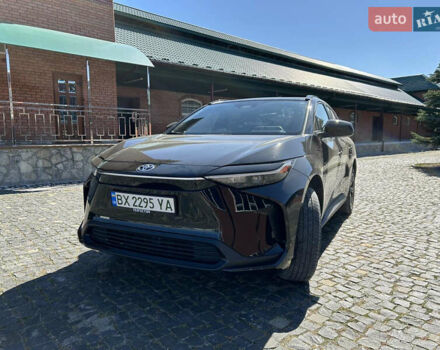 Чорний Тойота bZ4X, об'ємом двигуна 0 л та пробігом 31 тис. км за 26900 $, фото 1 на Automoto.ua
