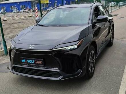 Тойота bZ4X 2023 в Киеве на Automoto.ua Черный Тойота bZ4X, объемом двигателя 0 л и пробегом 2 тыс. км за 35000 $, фото 1 на Automoto.ua