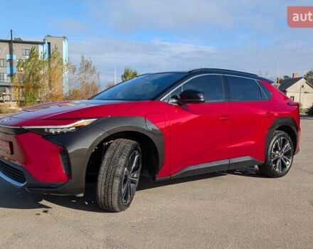 Красный Тойота bZ4X, объемом двигателя 0 л и пробегом 20 тыс. км за 26299 $, фото 3 на Automoto.ua