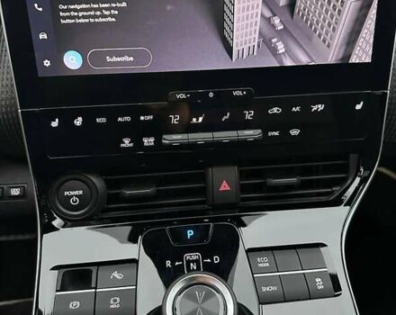 Красный Тойота bZ4X, объемом двигателя 0 л и пробегом 27 тыс. км за 23300 $, фото 7 на Automoto.ua