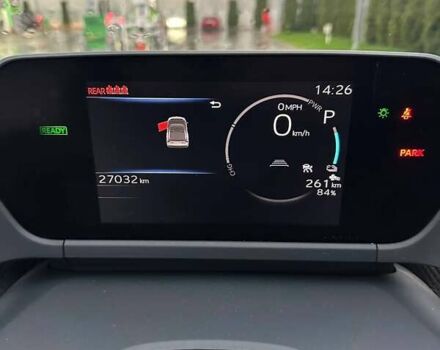 Красный Тойота bZ4X, объемом двигателя 0 л и пробегом 27 тыс. км за 23300 $, фото 8 на Automoto.ua