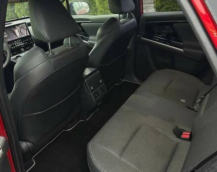 Красный Тойота bZ4X, объемом двигателя 0 л и пробегом 27 тыс. км за 23300 $, фото 13 на Automoto.ua