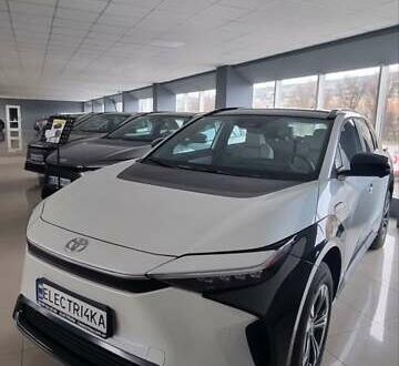 Тойота bZ4X 2023 у Дніпро (Дніпропетровську) на Automoto.ua Тойота bZ4X, об'ємом двигуна 0 л та пробігом 1 тис. км за 30500 $, фото 1 на Automoto.ua