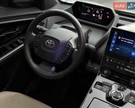 Серый Тойота bZ4X, объемом двигателя 0 л и пробегом 30 тыс. км за 28500 $, фото 55 на Automoto.ua