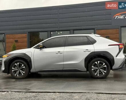 Серый Тойота bZ4X, объемом двигателя 0 л и пробегом 30 тыс. км за 28500 $, фото 7 на Automoto.ua