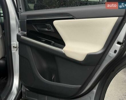 Сірий Тойота bZ4X, об'ємом двигуна 0 л та пробігом 30 тис. км за 29000 $, фото 52 на Automoto.ua
