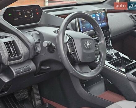 Серый Тойота bZ4X, объемом двигателя 0 л и пробегом 33 тыс. км за 23700 $, фото 23 на Automoto.ua