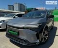 Серый Тойота bZ4X, объемом двигателя 0 л и пробегом 1 тыс. км за 26999 $, фото 1 на Automoto.ua