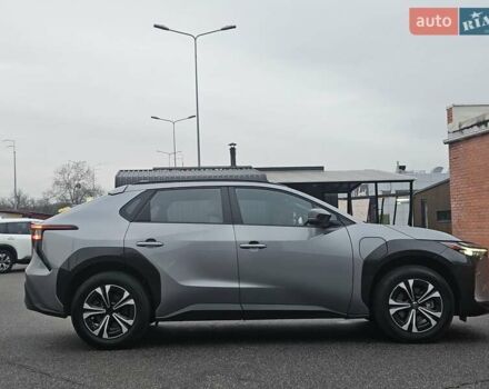 Серый Тойота bZ4X, объемом двигателя 0 л и пробегом 33 тыс. км за 23700 $, фото 6 на Automoto.ua