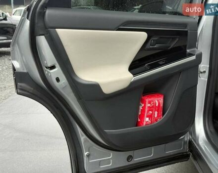 Серый Тойота bZ4X, объемом двигателя 0 л и пробегом 30 тыс. км за 28500 $, фото 49 на Automoto.ua