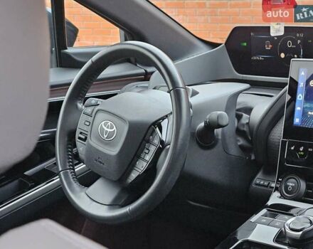 Серый Тойота bZ4X, объемом двигателя 0 л и пробегом 33 тыс. км за 23700 $, фото 8 на Automoto.ua