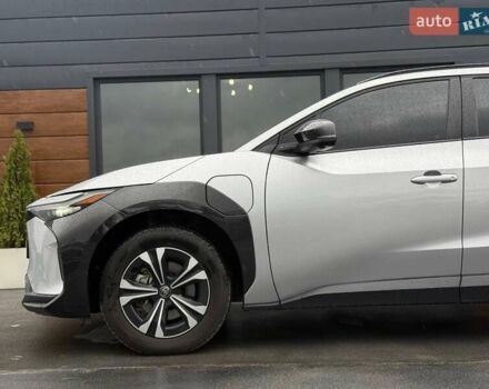Серый Тойота bZ4X, объемом двигателя 0 л и пробегом 30 тыс. км за 28500 $, фото 9 на Automoto.ua