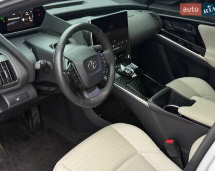 Серый Тойота bZ4X, объемом двигателя 0 л и пробегом 30 тыс. км за 28500 $, фото 25 на Automoto.ua