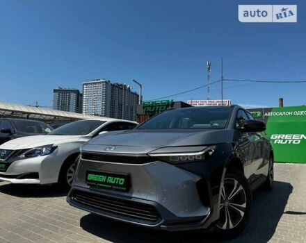 Сірий Тойота bZ4X, об'ємом двигуна 0 л та пробігом 1 тис. км за 26999 $, фото 4 на Automoto.ua