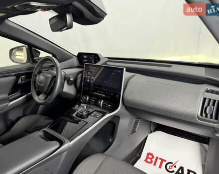 Серый Тойота bZ4X, объемом двигателя 0 л и пробегом 76 тыс. км за 26300 $, фото 44 на Automoto.ua