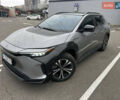 Серый Тойота bZ4X, объемом двигателя 0 л и пробегом 49 тыс. км за 24500 $, фото 1 на Automoto.ua