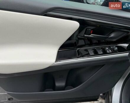 Серый Тойота bZ4X, объемом двигателя 0 л и пробегом 33 тыс. км за 26000 $, фото 5 на Automoto.ua