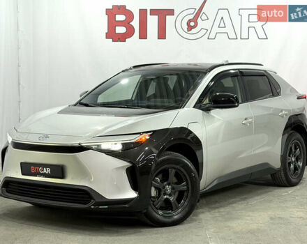 Серый Тойота bZ4X, объемом двигателя 0 л и пробегом 76 тыс. км за 26300 $, фото 5 на Automoto.ua