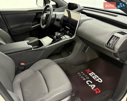 Серый Тойота bZ4X, объемом двигателя 0 л и пробегом 75 тыс. км за 28000 $, фото 22 на Automoto.ua