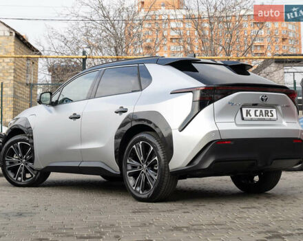 Серый Тойота bZ4X, объемом двигателя 0 л и пробегом 2 тыс. км за 28900 $, фото 6 на Automoto.ua