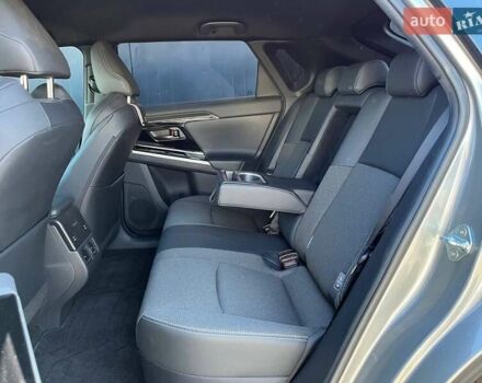 Серый Тойота bZ4X, объемом двигателя 0 л и пробегом 27 тыс. км за 24490 $, фото 9 на Automoto.ua
