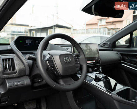 Серый Тойота bZ4X, объемом двигателя 0 л и пробегом 2 тыс. км за 28900 $, фото 27 на Automoto.ua