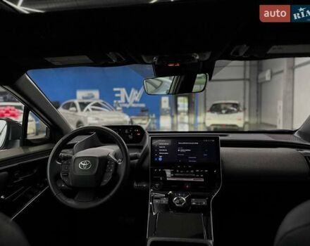 Серый Тойота bZ4X, объемом двигателя 0 л и пробегом 8 тыс. км за 30899 $, фото 8 на Automoto.ua