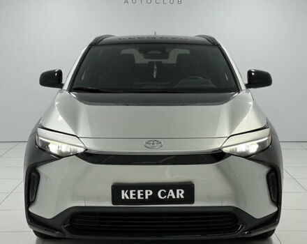 Серый Тойота bZ4X, объемом двигателя 0 л и пробегом 75 тыс. км за 28000 $, фото 4 на Automoto.ua