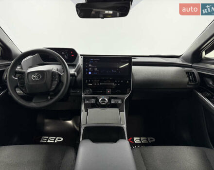 Серый Тойота bZ4X, объемом двигателя 0 л и пробегом 75 тыс. км за 28000 $, фото 28 на Automoto.ua