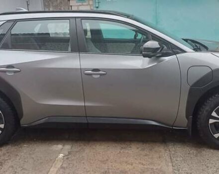 Сірий Тойота bZ4X, об'ємом двигуна 0 л та пробігом 28 тис. км за 26000 $, фото 7 на Automoto.ua