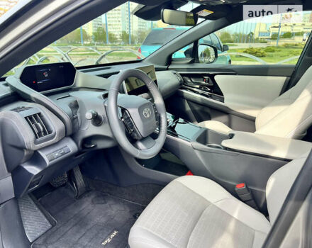Серый Тойота bZ4X, объемом двигателя 0 л и пробегом 5 тыс. км за 30800 $, фото 47 на Automoto.ua