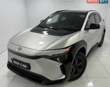 Серый Тойота bZ4X, объемом двигателя 0 л и пробегом 75 тыс. км за 28000 $, фото 2 на Automoto.ua