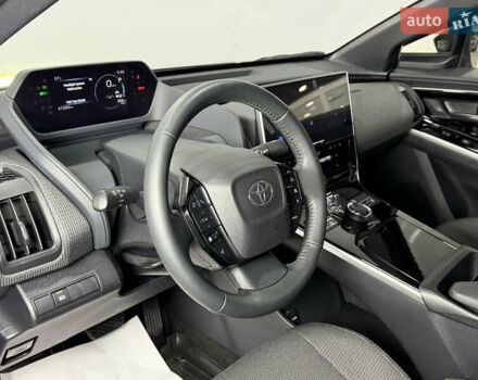 Серый Тойота bZ4X, объемом двигателя 0 л и пробегом 76 тыс. км за 26300 $, фото 25 на Automoto.ua