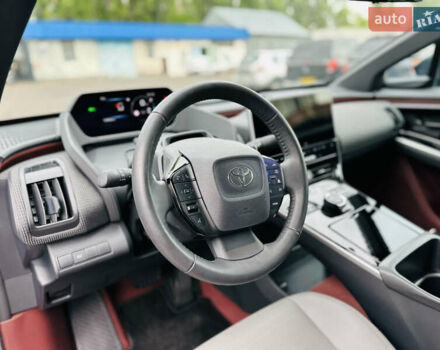 Сірий Тойота bZ4X, об'ємом двигуна 0 л та пробігом 11 тис. км за 24200 $, фото 11 на Automoto.ua