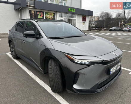 Серый Тойота bZ4X, объемом двигателя 0 л и пробегом 49 тыс. км за 24500 $, фото 2 на Automoto.ua