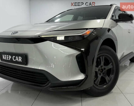 Серый Тойота bZ4X, объемом двигателя 0 л и пробегом 75 тыс. км за 28000 $, фото 3 на Automoto.ua