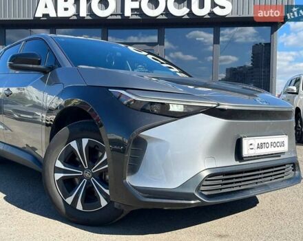 Серый Тойота bZ4X, объемом двигателя 0 л и пробегом 27 тыс. км за 24490 $, фото 1 на Automoto.ua