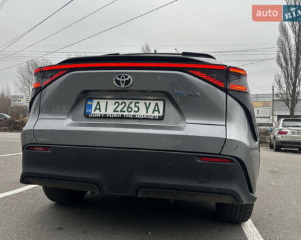 Серый Тойота bZ4X, объемом двигателя 0 л и пробегом 49 тыс. км за 24500 $, фото 5 на Automoto.ua