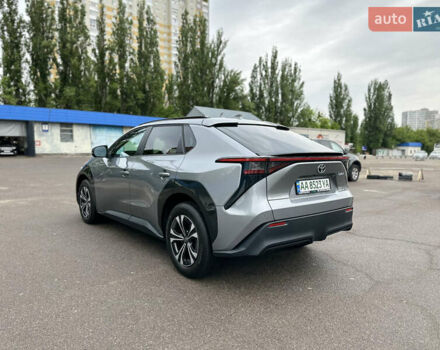 Сірий Тойота bZ4X, об'ємом двигуна 0 л та пробігом 11 тис. км за 24200 $, фото 6 на Automoto.ua