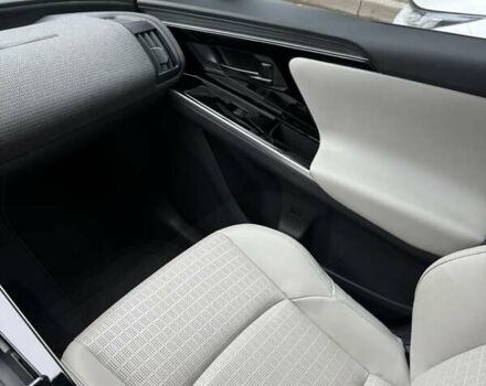 Серый Тойота bZ4X, объемом двигателя 0 л и пробегом 33 тыс. км за 26000 $, фото 9 на Automoto.ua