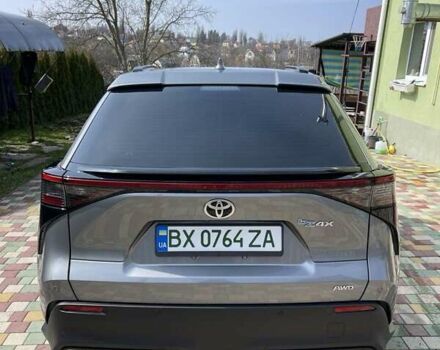 Серый Тойота bZ4X, объемом двигателя 0 л и пробегом 52 тыс. км за 22300 $, фото 2 на Automoto.ua