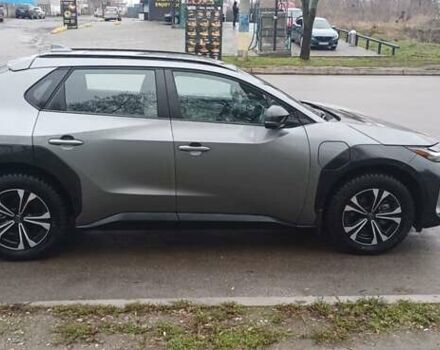 Сірий Тойота bZ4X, об'ємом двигуна 0 л та пробігом 28 тис. км за 26000 $, фото 3 на Automoto.ua