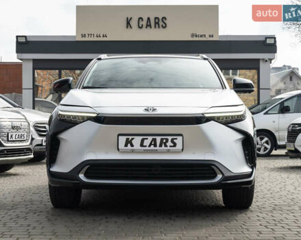 Серый Тойота bZ4X, объемом двигателя 0 л и пробегом 2 тыс. км за 28900 $, фото 1 на Automoto.ua