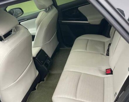 Серый Тойота bZ4X, объемом двигателя 0 л и пробегом 52 тыс. км за 22300 $, фото 10 на Automoto.ua