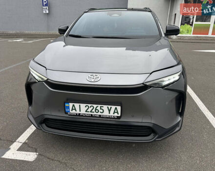 Серый Тойота bZ4X, объемом двигателя 0 л и пробегом 49 тыс. км за 24500 $, фото 1 на Automoto.ua
