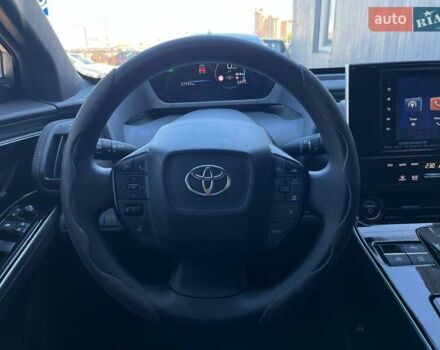 Серый Тойота bZ4X, объемом двигателя 0 л и пробегом 27 тыс. км за 24490 $, фото 14 на Automoto.ua