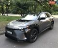 Серый Тойота bZ4X, объемом двигателя 0 л и пробегом 5 тыс. км за 30900 $, фото 1 на Automoto.ua