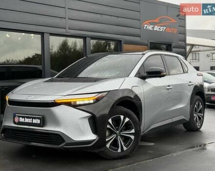 Сірий Тойота bZ4X, об'ємом двигуна 0 л та пробігом 30 тис. км за 29000 $, фото 1 на Automoto.ua