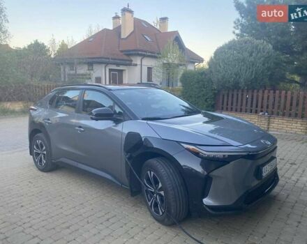 Сірий Тойота bZ4X, об'ємом двигуна 0 л та пробігом 40 тис. км за 21999 $, фото 1 на Automoto.ua