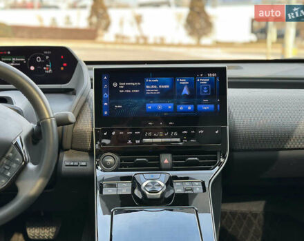 Синій Тойота bZ4X, об'ємом двигуна 0 л та пробігом 2 тис. км за 27300 $, фото 22 на Automoto.ua